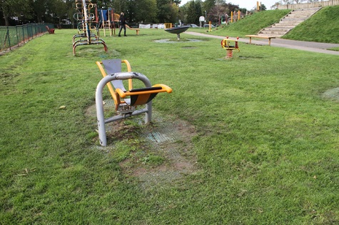 park play equipment sml