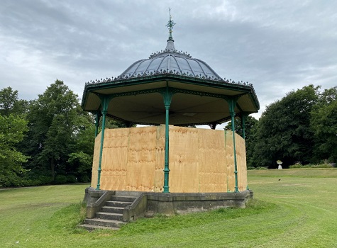 bandstand boarded sml