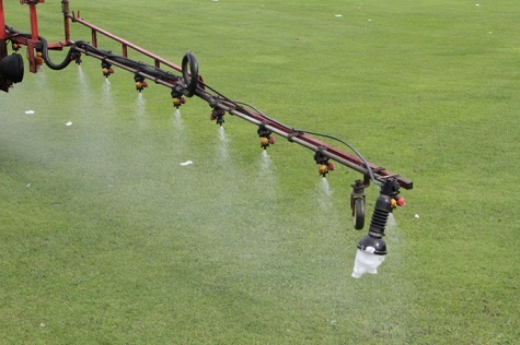spray boom close sml